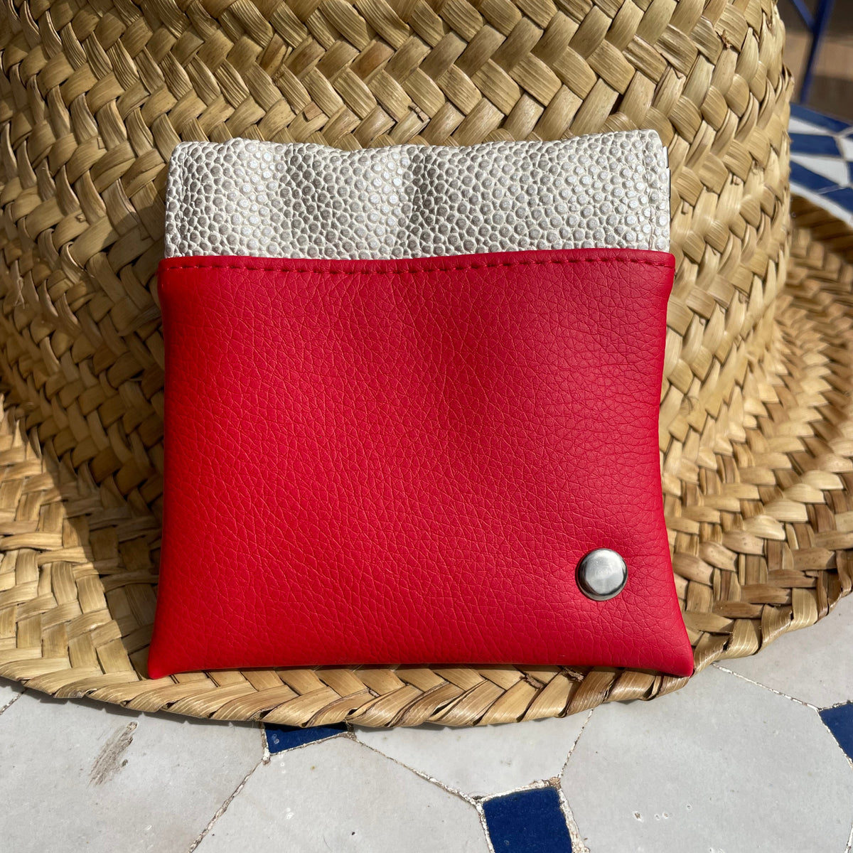 Pochette rangement rouge bracelets pierres fines La