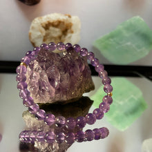 Charger l'image dans la galerie, bracelet en pierre de 6 mm améthyste et détails or 14 carats