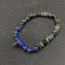 Charger l&#39;image dans la galerie, bracelet-femme-lapis-lazuli-opale-grise