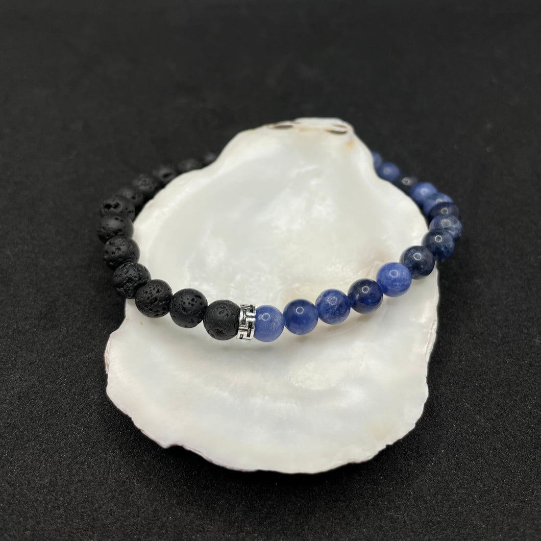 bracelet homme sodalite bleu et pierre de lave noir détails argent