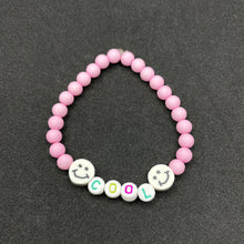 Charger l&#39;image dans la galerie, bracelet cool pour enfant rose et smiley blanc